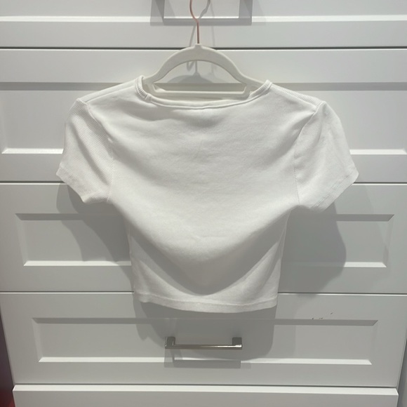 Ribbed white T-shirt size: small brand: H&M - Picture 2 of 4